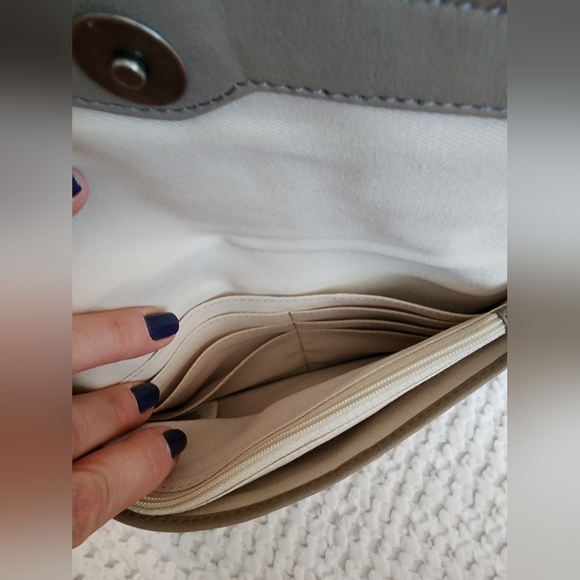 Lucky Brand Wallet Crossbody - Picture 4 of 10